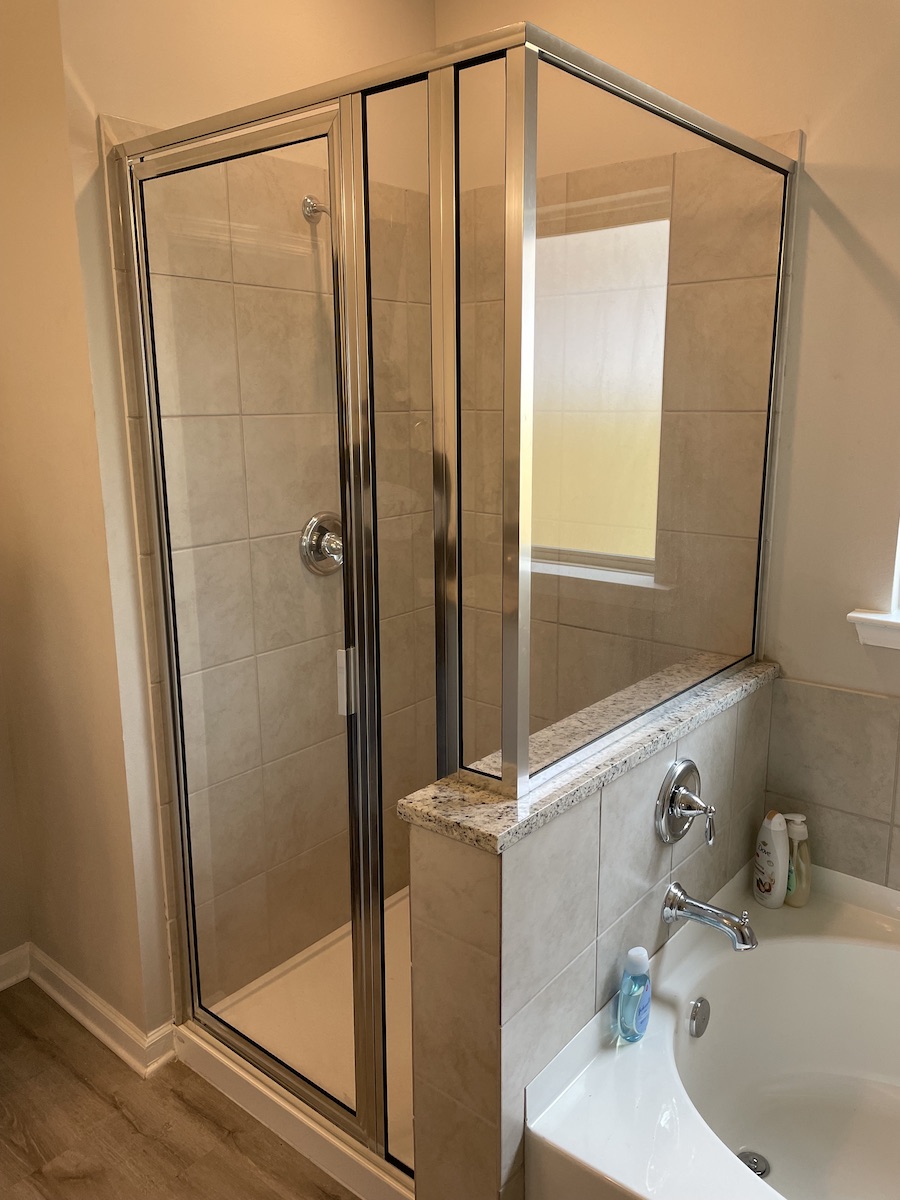 The image for the Framed Shower Doors page.