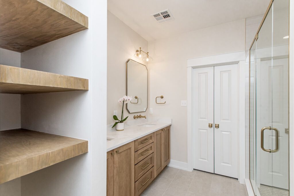 bathroom remodel baton rouge | M&M Glass company 